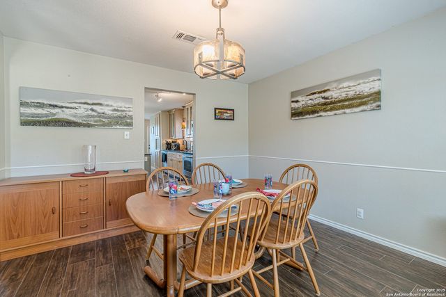 191 Campfire Circle, Fredericksburg, TX 78624