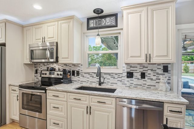 6023 Glennsbury Court, West Chester, OH 45069