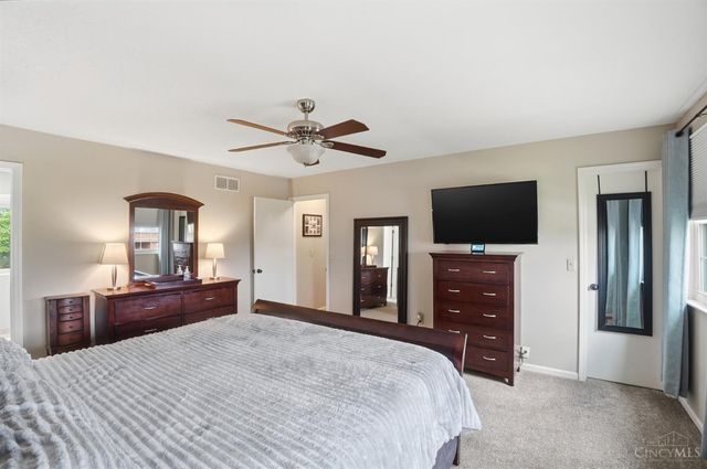 6023 Glennsbury Court, West Chester, OH 45069