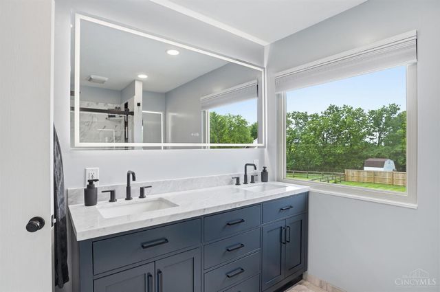 6023 Glennsbury Court, West Chester, OH 45069