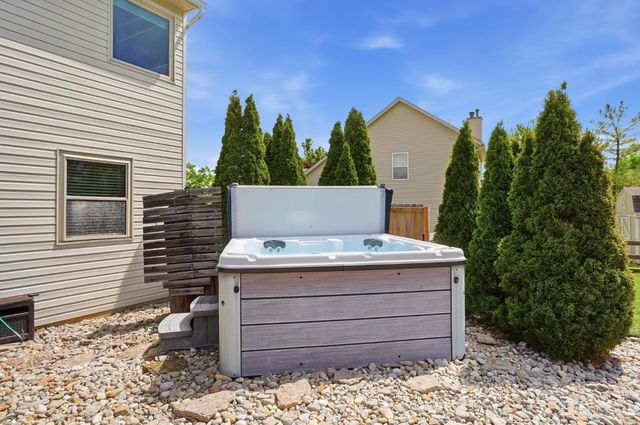 6023 Glennsbury Court, West Chester, OH 45069