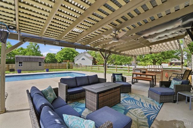 6023 Glennsbury Court, West Chester, OH 45069