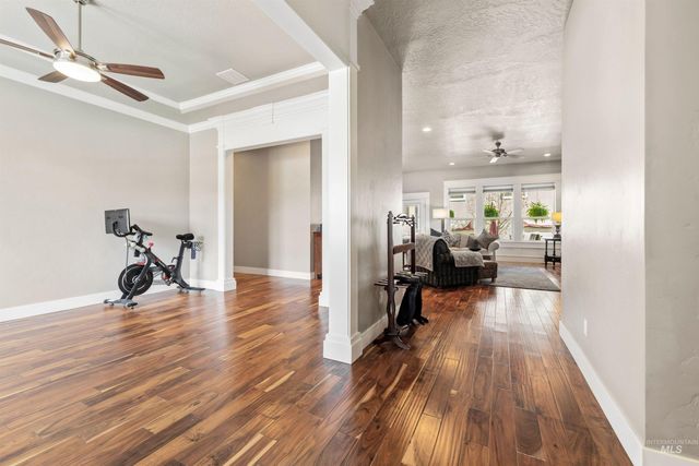 1360 N Bowknot Lake Way, Star, ID 83669