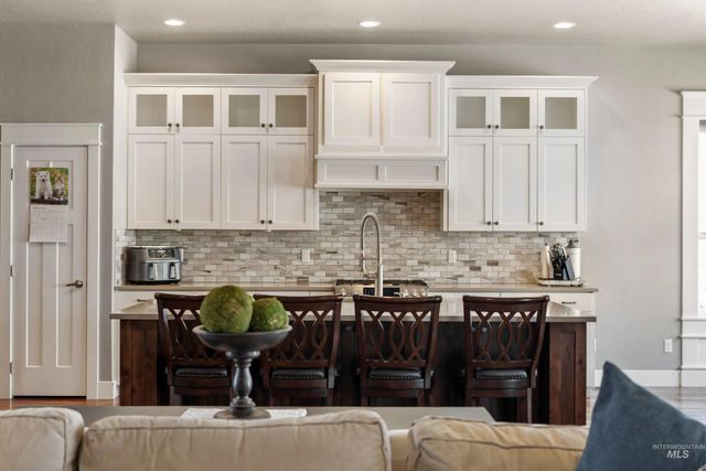 1360 N Bowknot Lake Way, Star, ID 83669