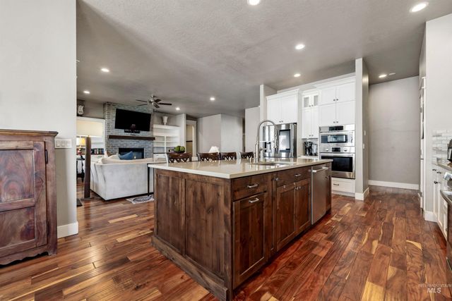 1360 N Bowknot Lake Way, Star, ID 83669