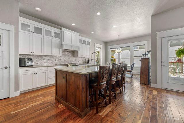 1360 N Bowknot Lake Way, Star, ID 83669