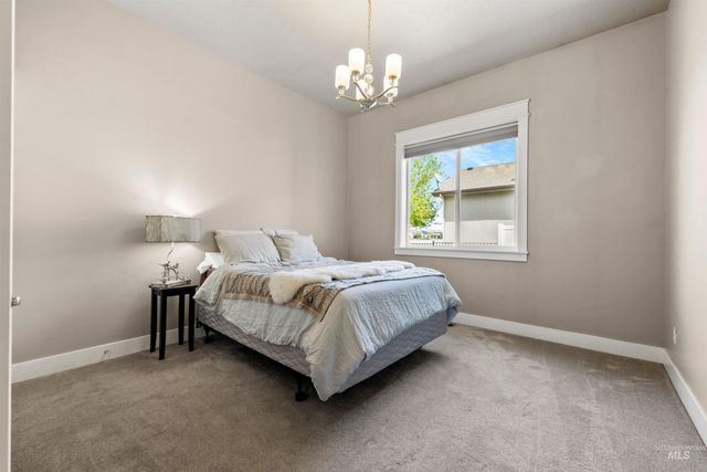 1360 N Bowknot Lake Way, Star, ID 83669