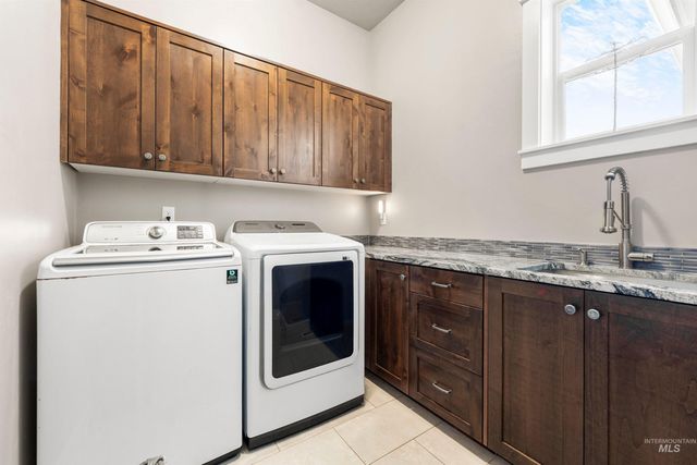 1360 N Bowknot Lake Way, Star, ID 83669