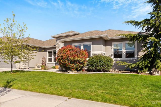 1360 N Bowknot Lake Way, Star, ID 83669