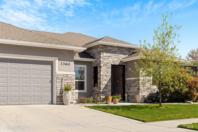 1360 N Bowknot Lake Way, Star, ID 83669