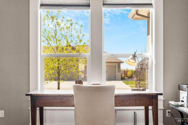 1360 N Bowknot Lake Way, Star, ID 83669