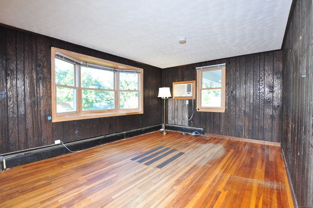 18 Play Road, Enfield, CT 06082