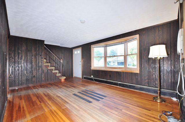 18 Play Road, Enfield, CT 06082