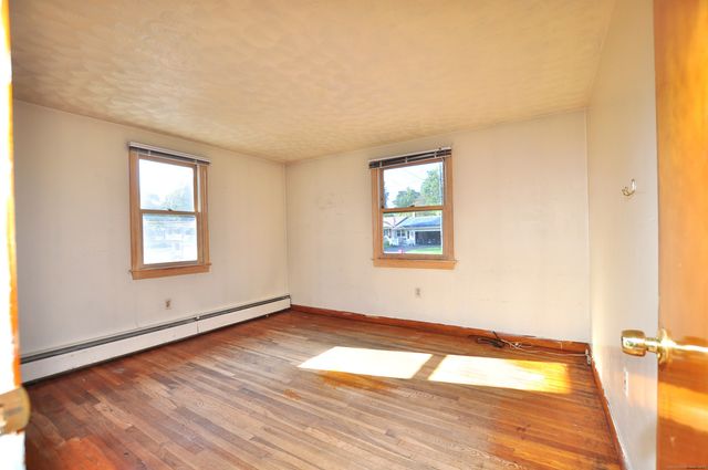 18 Play Road, Enfield, CT 06082