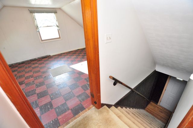 18 Play Road, Enfield, CT 06082