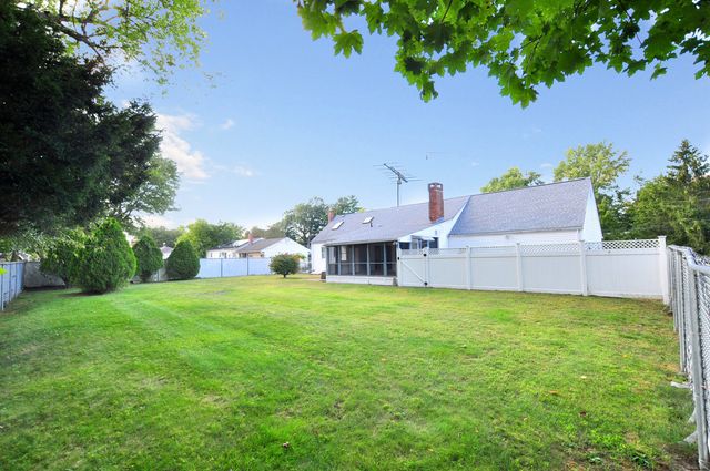 18 Play Road, Enfield, CT 06082