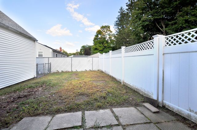 18 Play Road, Enfield, CT 06082