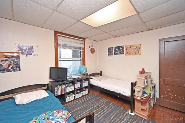 4247 W Eighth Street, Cincinnati, OH 45205