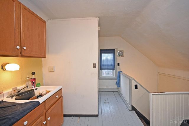 4247 W Eighth Street, Cincinnati, OH 45205