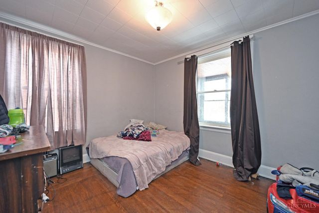 4247 W Eighth Street, Cincinnati, OH 45205