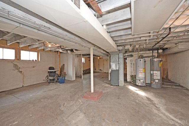 4247 W Eighth Street, Cincinnati, OH 45205