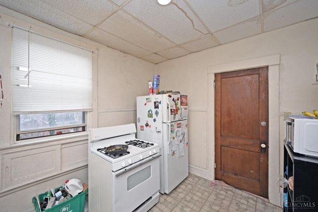 4247 W Eighth Street, Cincinnati, OH 45205