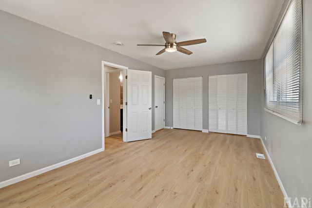 2208 Kensington Drive, Schaumburg, IL 60194