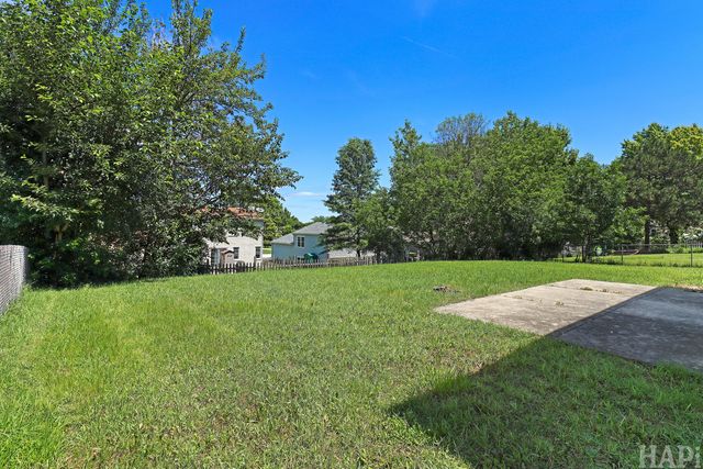 2208 Kensington Drive, Schaumburg, IL 60194