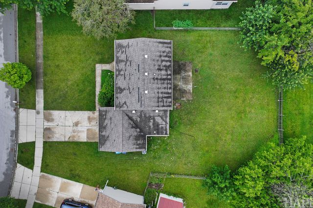 2208 Kensington Drive, Schaumburg, IL 60194
