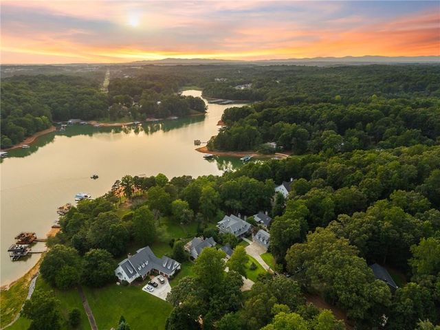 69 Winterhawk Cove, Dawsonville, GA 30534