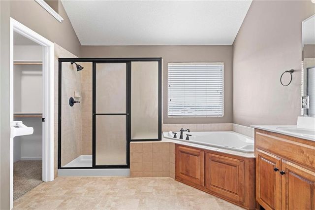 14219 Amanda Lane, Basehor, KS 66007