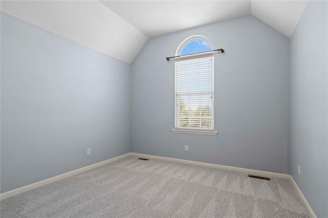 14219 Amanda Lane, Basehor, KS 66007