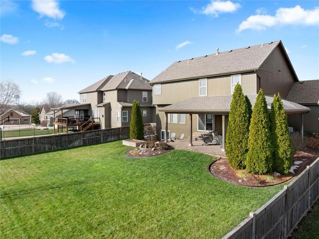 14219 Amanda Lane, Basehor, KS 66007