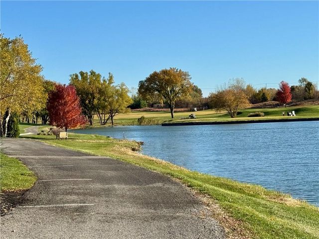 14219 Amanda Lane, Basehor, KS 66007