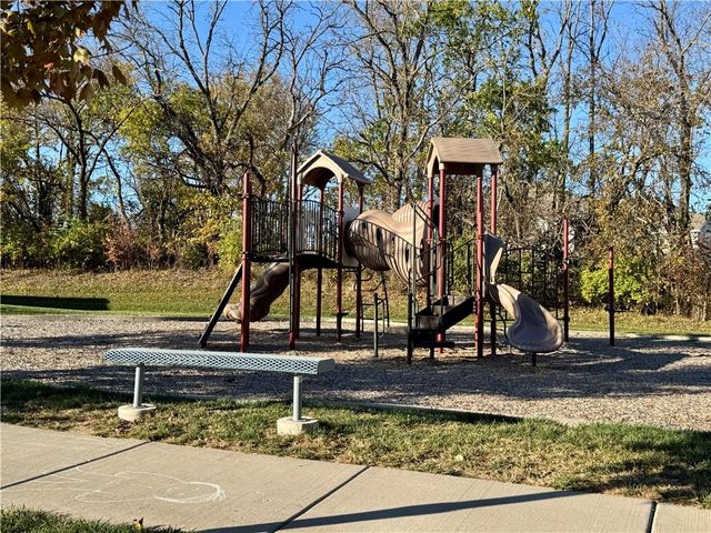 14219 Amanda Lane, Basehor, KS 66007