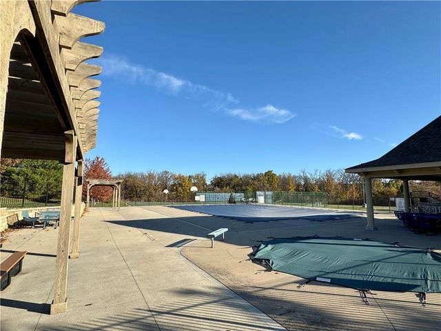 14219 Amanda Lane, Basehor, KS 66007