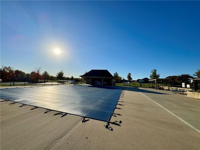 14219 Amanda Lane, Basehor, KS 66007