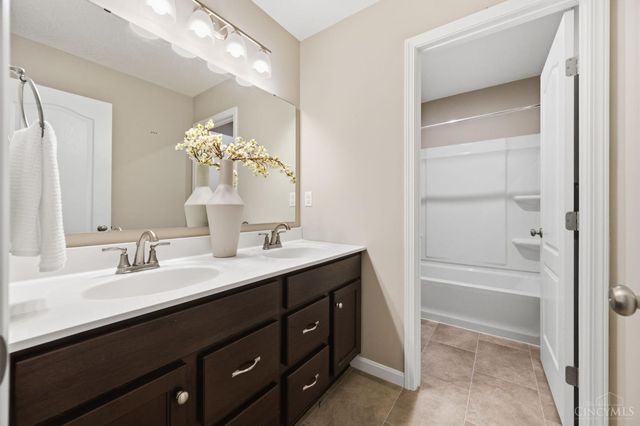 2794 Buckridge Drive, Miami Twp, OH 45233