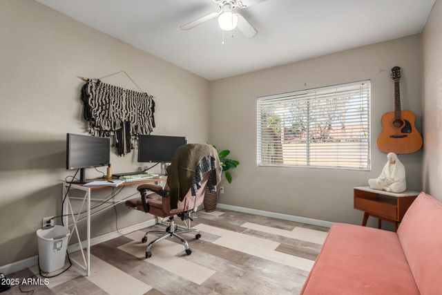 3002 W MERCER Lane, Phoenix, AZ 85029