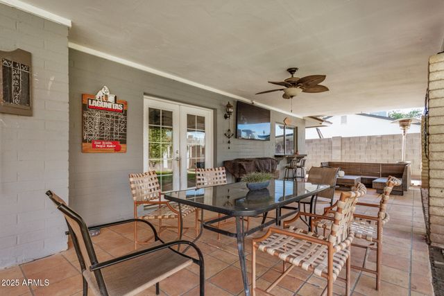 3002 W MERCER Lane, Phoenix, AZ 85029