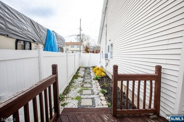 8 Navajo Avenue, Par-troy Hills Twp., NJ 07034