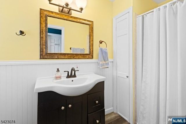 8 Navajo Avenue, Par-troy Hills Twp., NJ 07034