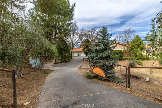 1235 Shane Lane, Templeton, CA 93465