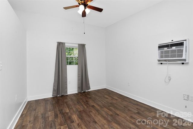 1954 Garibaldi Avenue, Charlotte, NC 28208