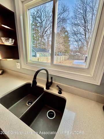 237 S Oliver Street, Charlotte, MI 48813