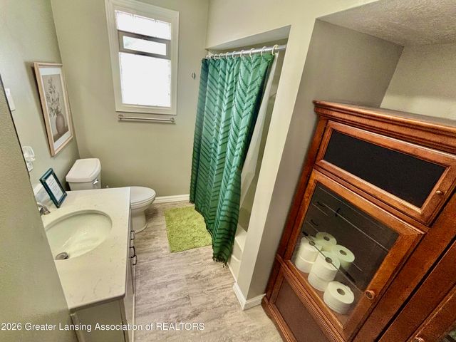 237 S Oliver Street, Charlotte, MI 48813