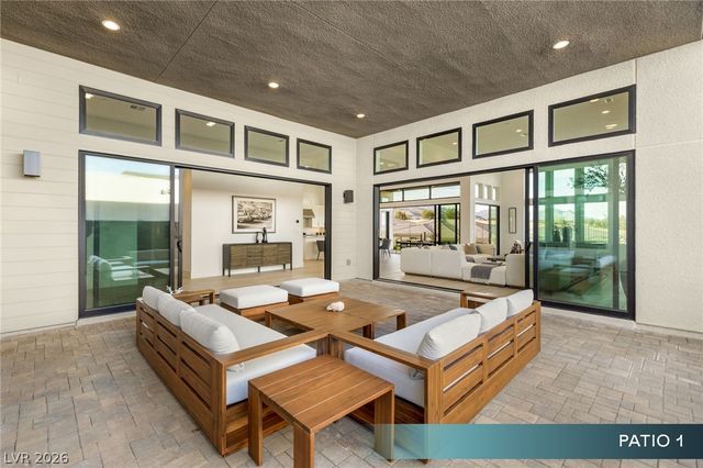 10964 Rossa Peak Avenue, Las Vegas, NV 89135