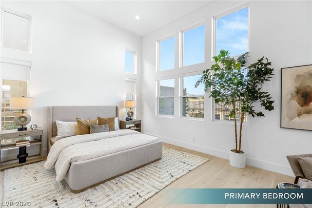 10964 Rossa Peak Avenue, Las Vegas, NV 89135