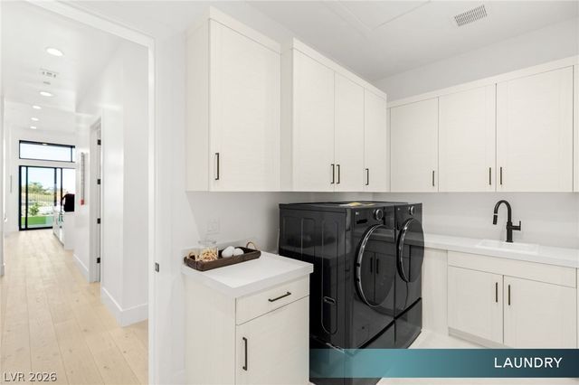 10964 Rossa Peak Avenue, Las Vegas, NV 89135