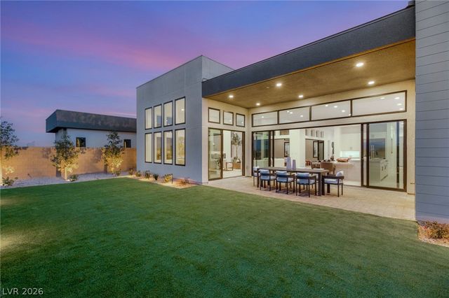 10964 Rossa Peak Avenue, Las Vegas, NV 89135